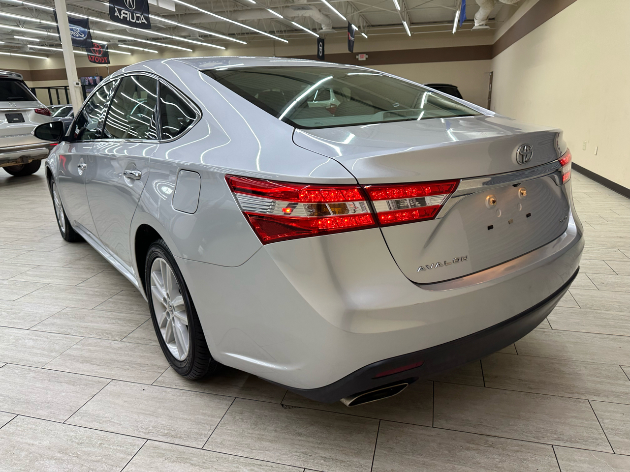 Toyota Avalon XLE Premium 2013 Toyota Avalon XLE Premium 2013