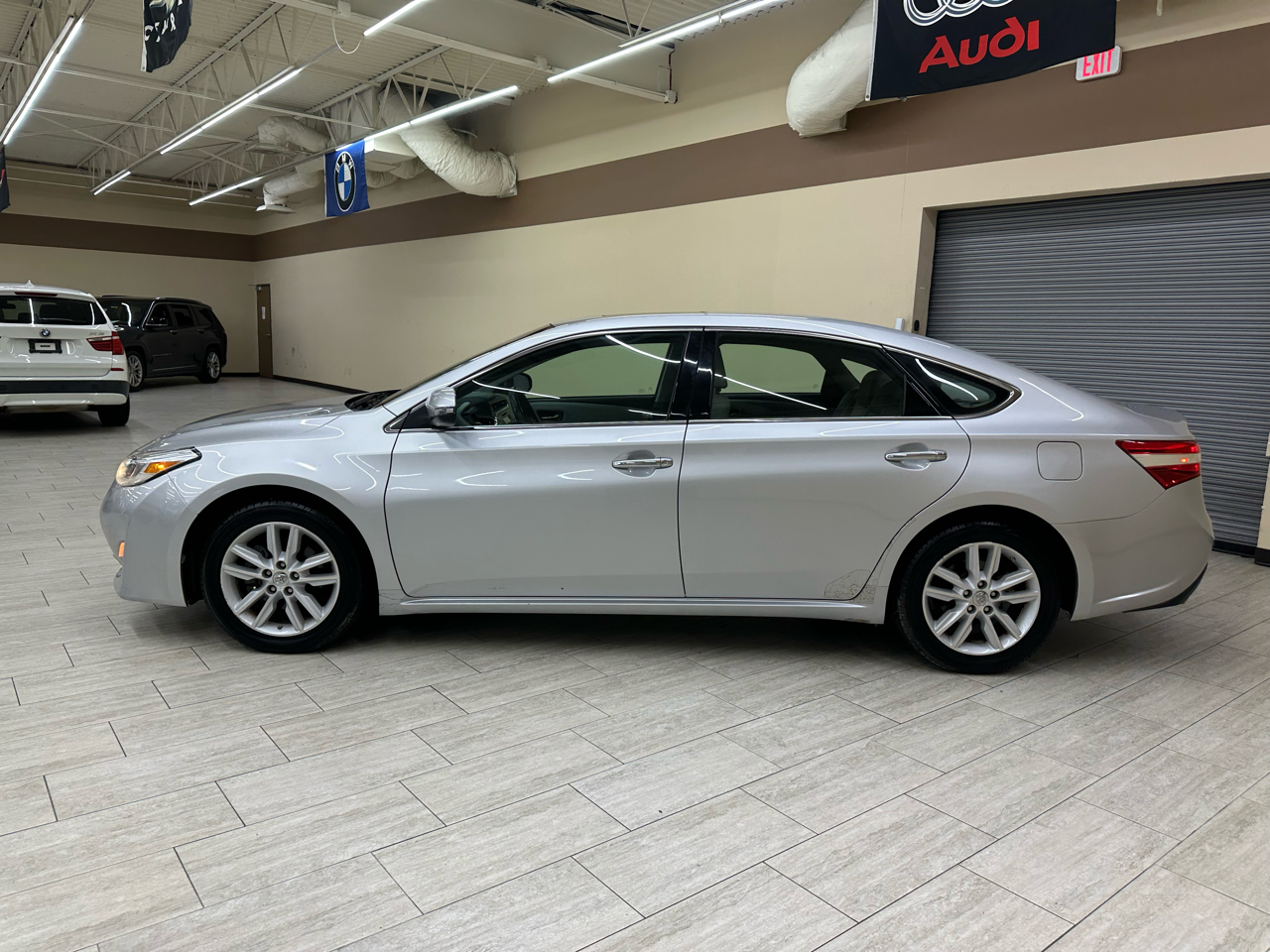 Toyota Avalon XLE Premium 2013 Toyota Avalon XLE Premium 2013