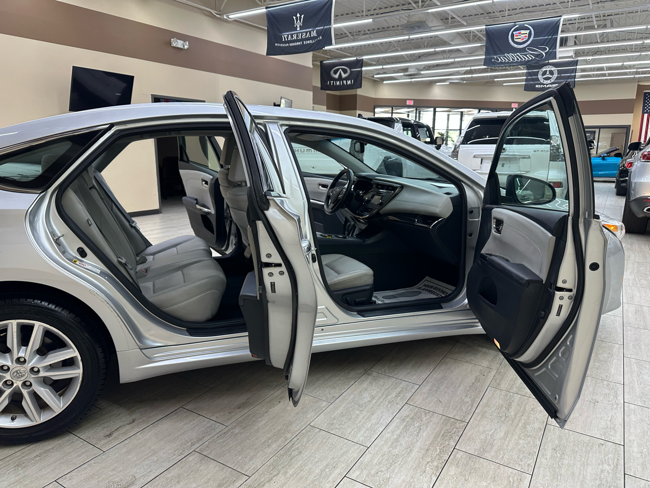 Toyota Avalon XLE Premium 2013 Toyota Avalon XLE Premium 2013