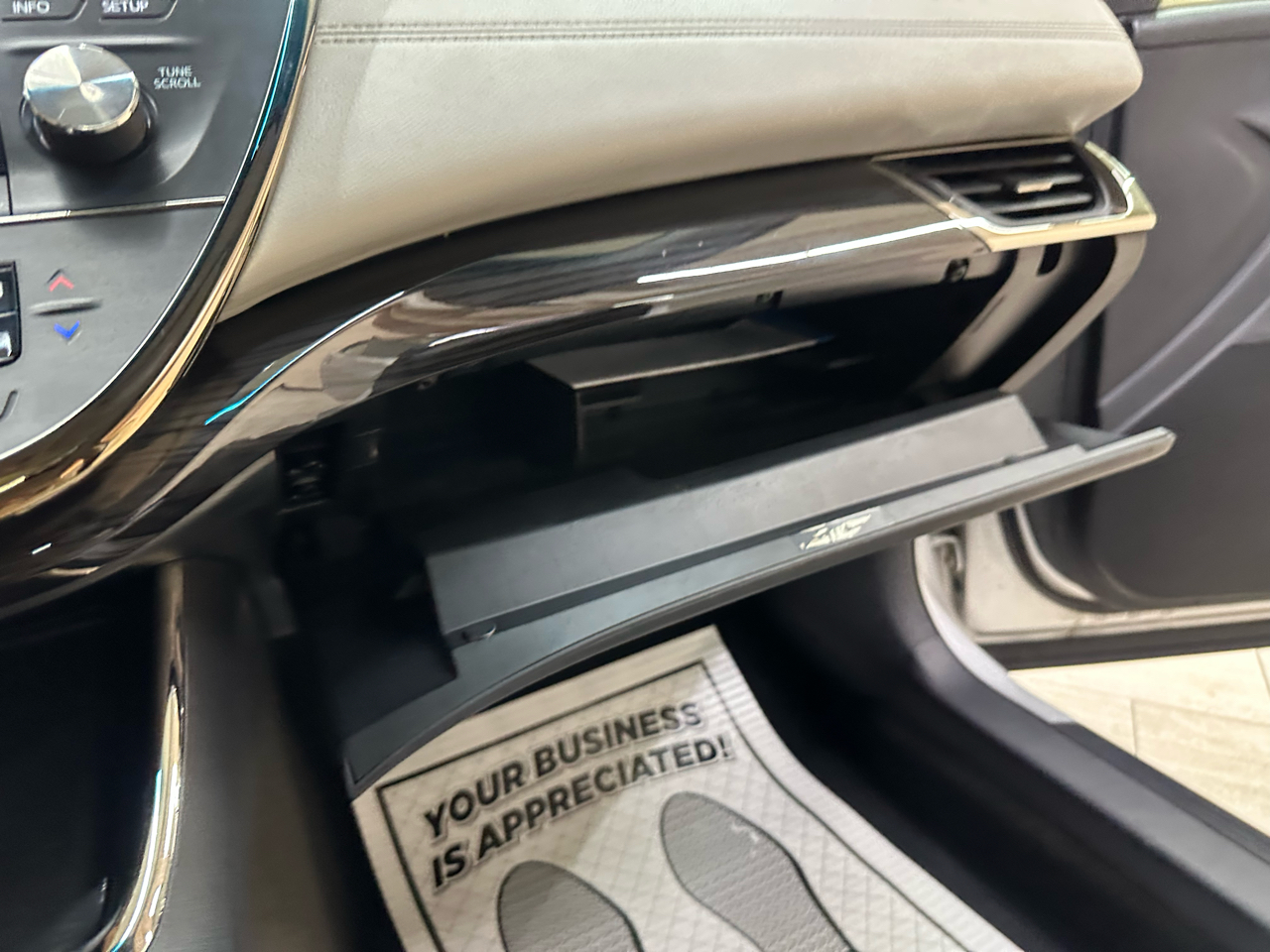 Toyota Avalon XLE Premium 2013 Toyota Avalon XLE Premium 2013