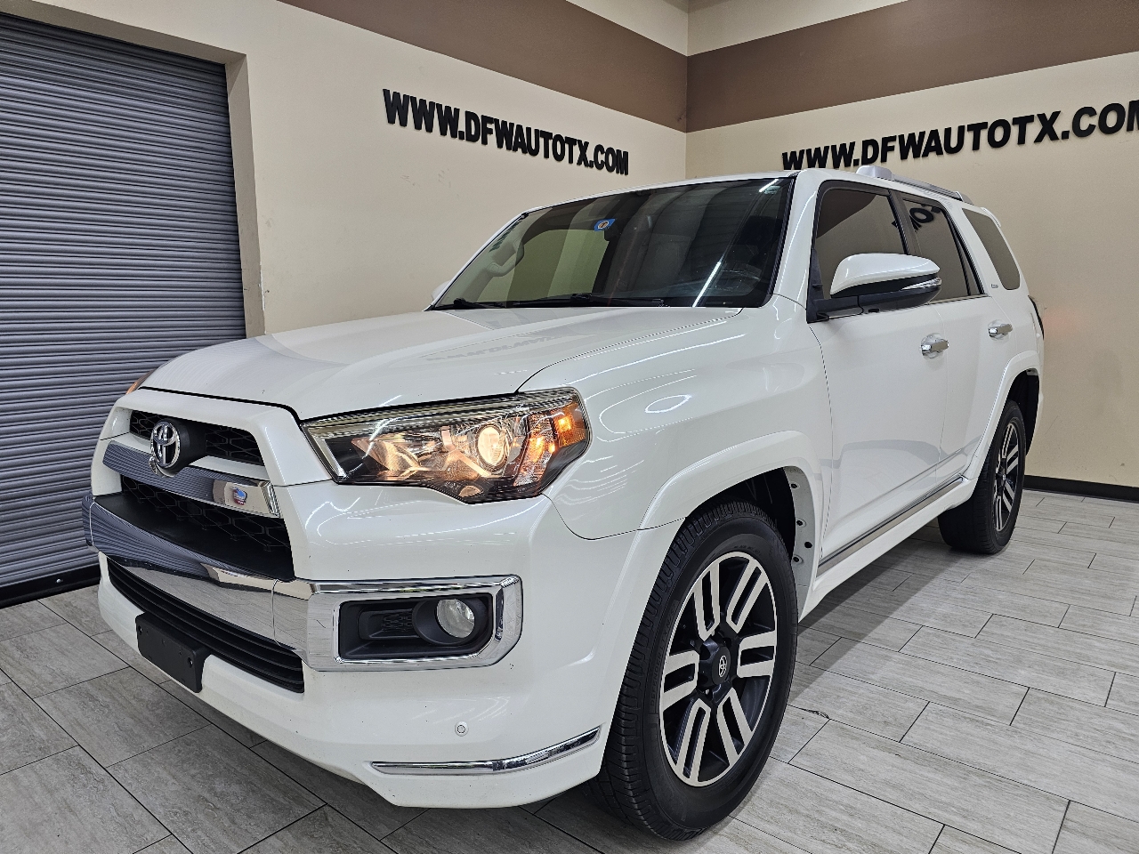 Toyota 4Runner Limited 2WD 2016