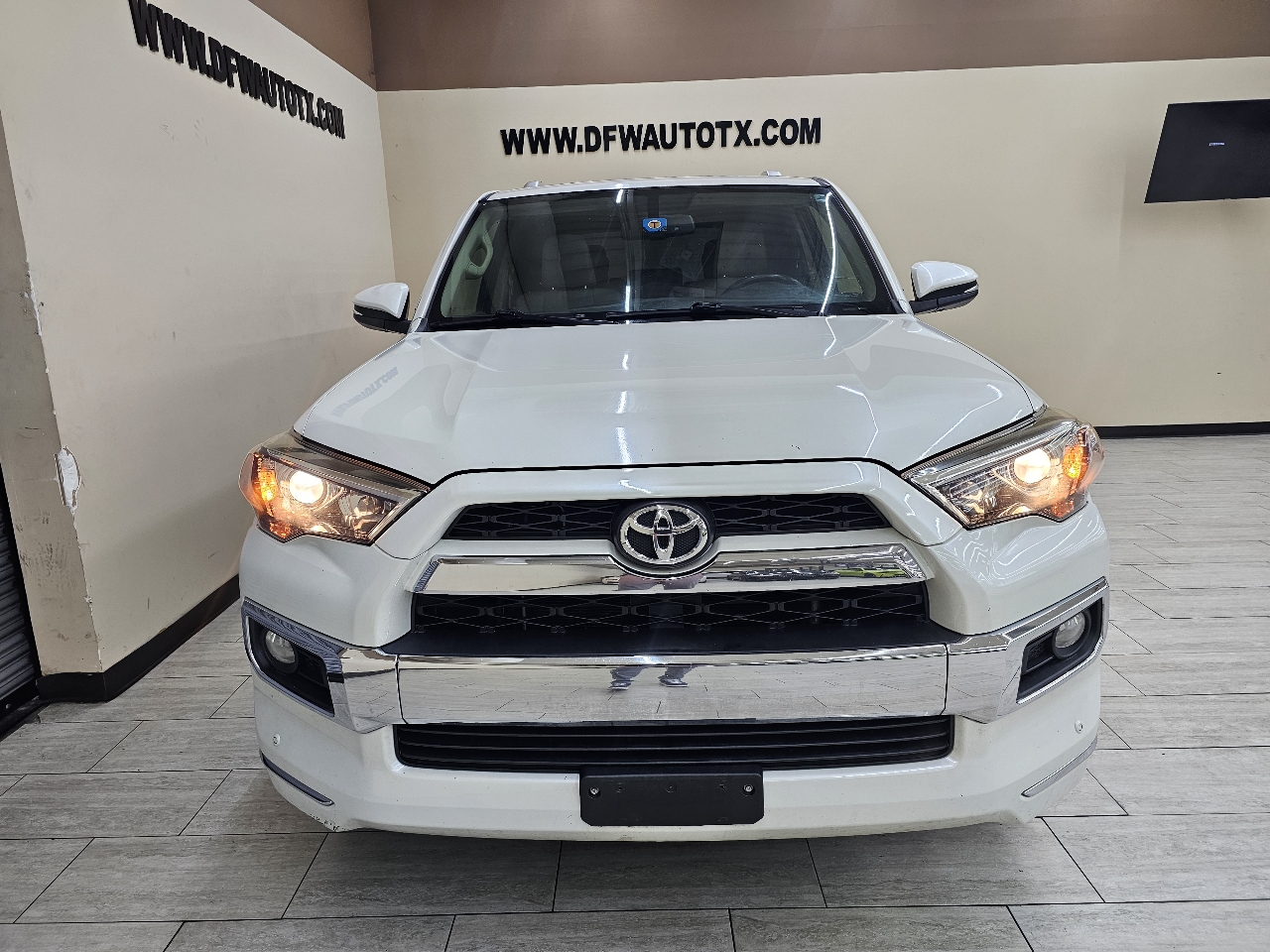 Toyota 4Runner Limited 2WD 2016