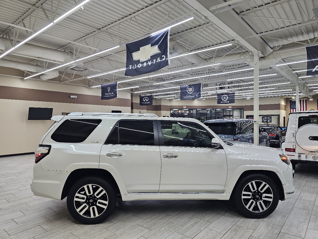 Toyota 4Runner Limited 2WD 2016