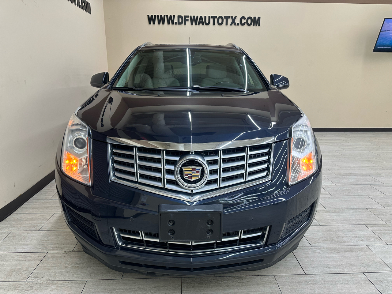 2015 Cadillac SRX Luxury photo 3