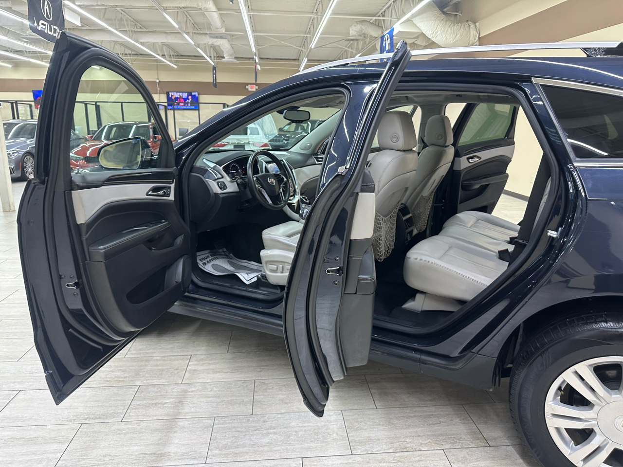 2015 Cadillac SRX Luxury photo 12