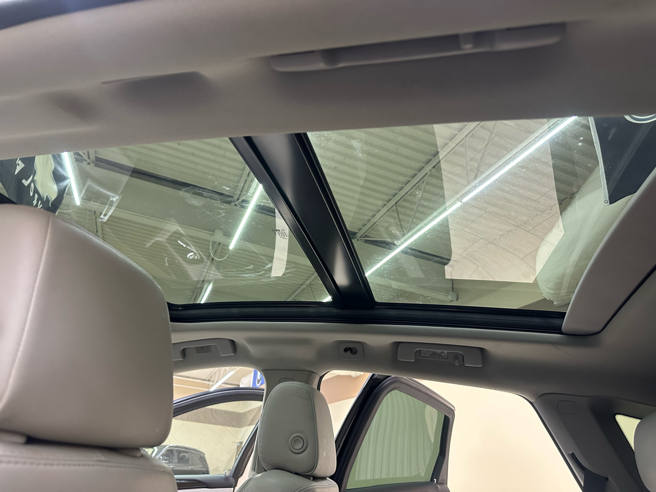 2015 Cadillac SRX Luxury photo 31