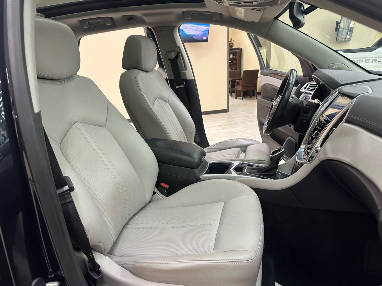 2015 Cadillac SRX Luxury photo 36