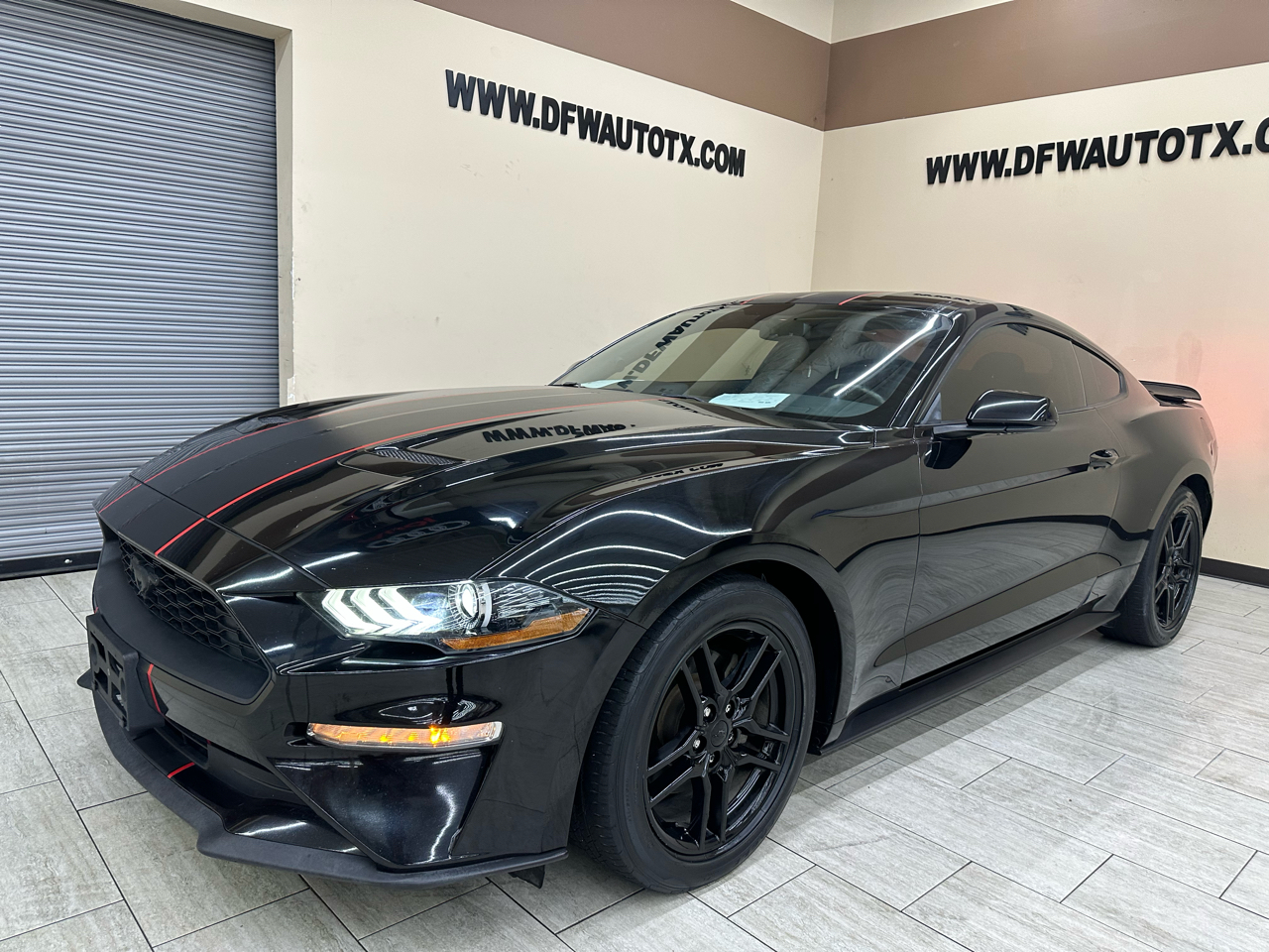 2020 Ford Mustang EcoBoost photo 2