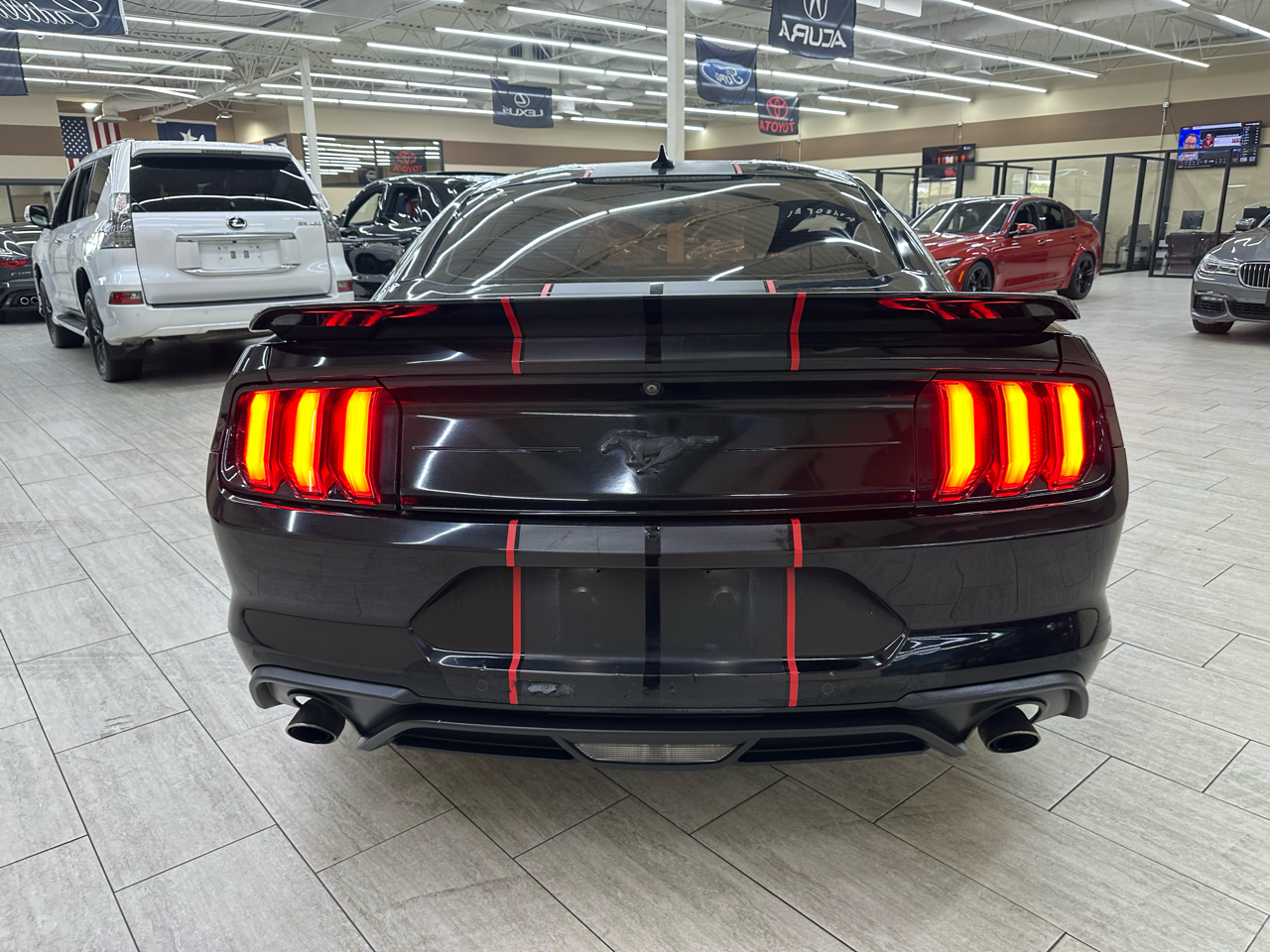 2020 Ford Mustang EcoBoost photo 8