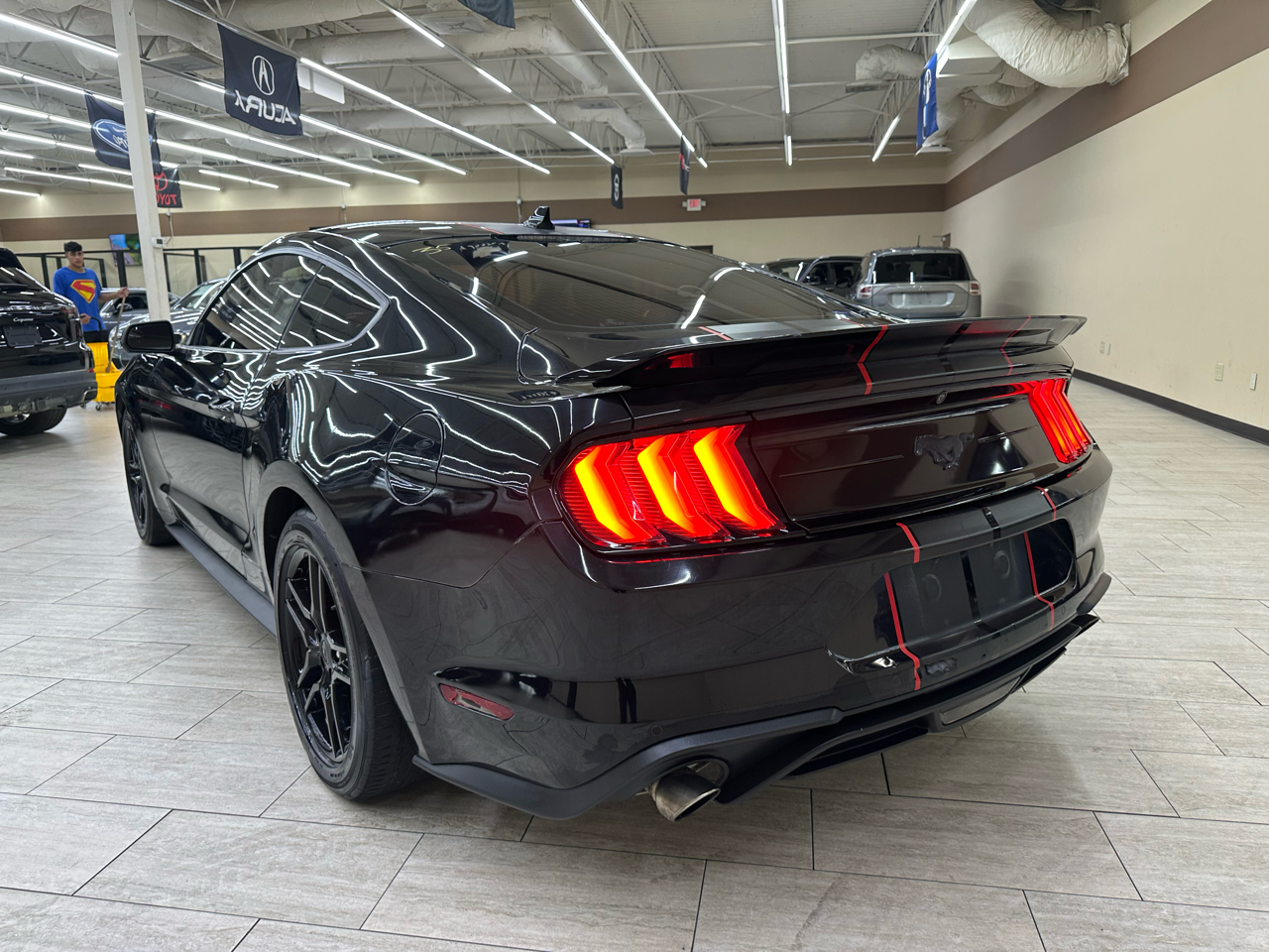 2020 Ford Mustang EcoBoost photo 9