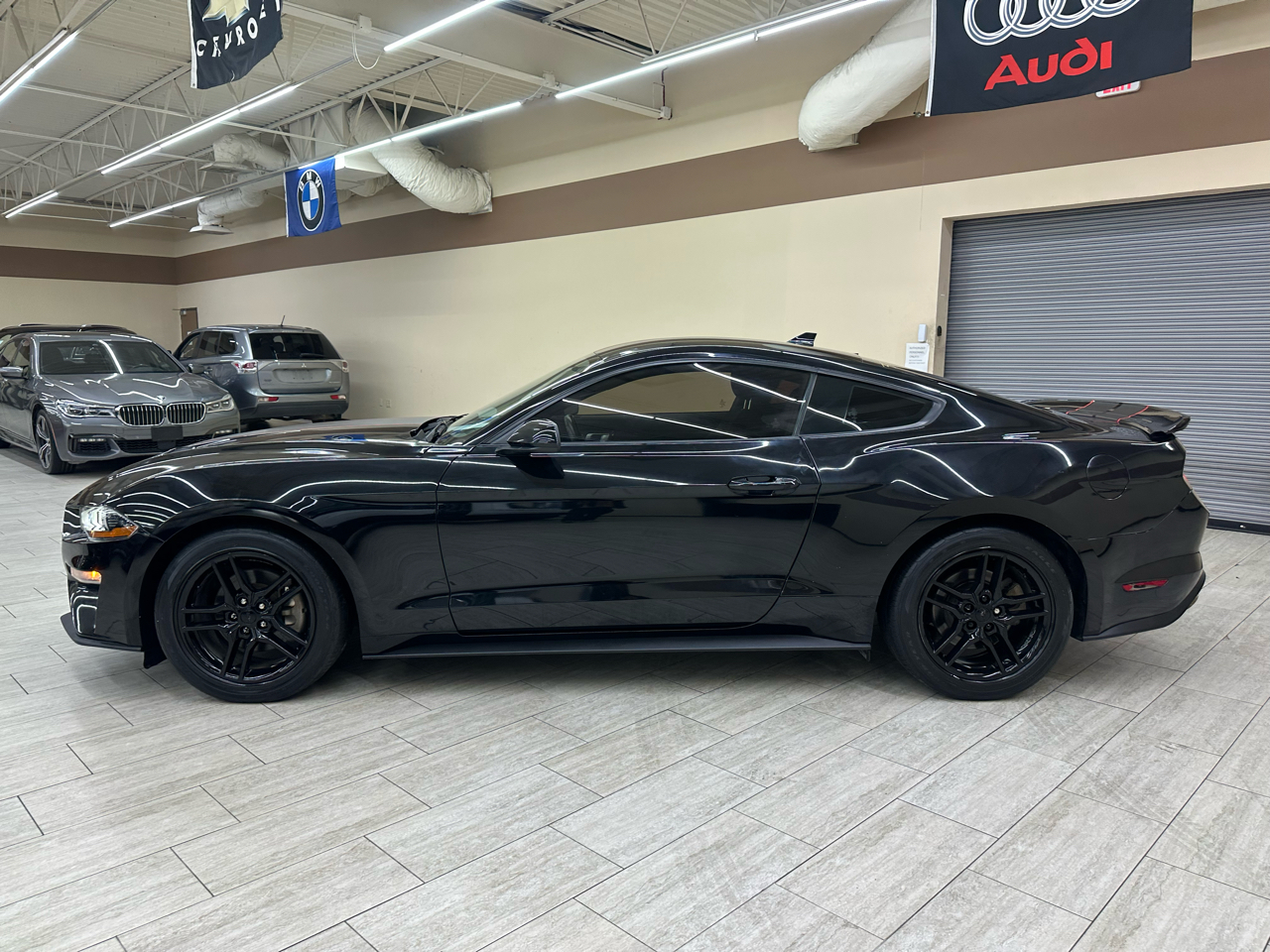 2020 Ford Mustang EcoBoost photo 10