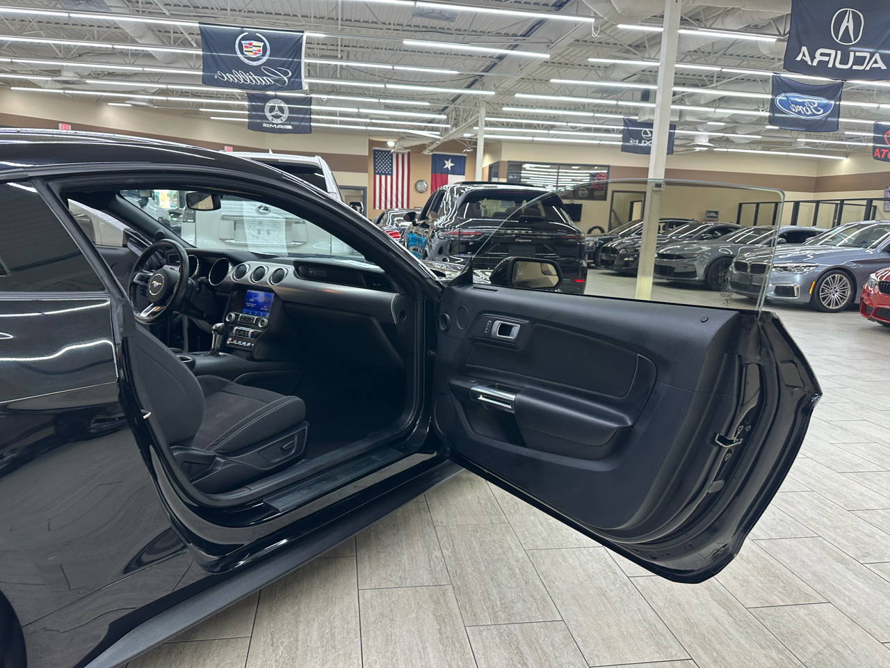 2020 Ford Mustang EcoBoost photo 11