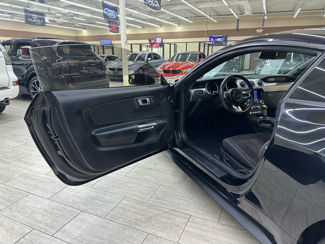 2020 Ford Mustang EcoBoost photo 13