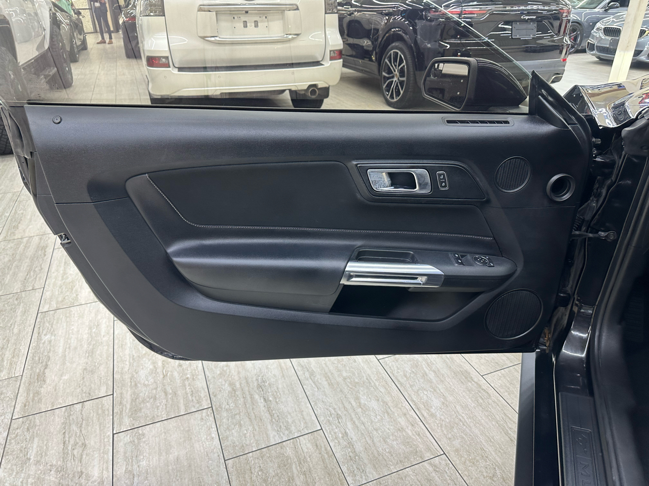 2020 Ford Mustang EcoBoost photo 14