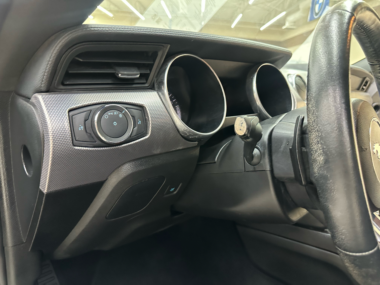 2020 Ford Mustang EcoBoost photo 16