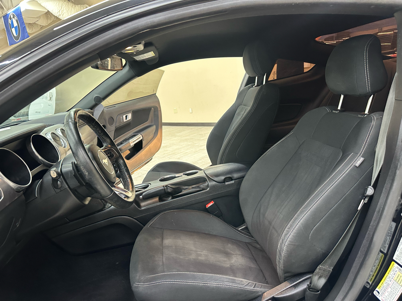 2020 Ford Mustang EcoBoost photo 18