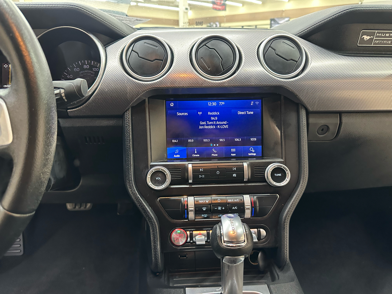 2020 Ford Mustang EcoBoost photo 25