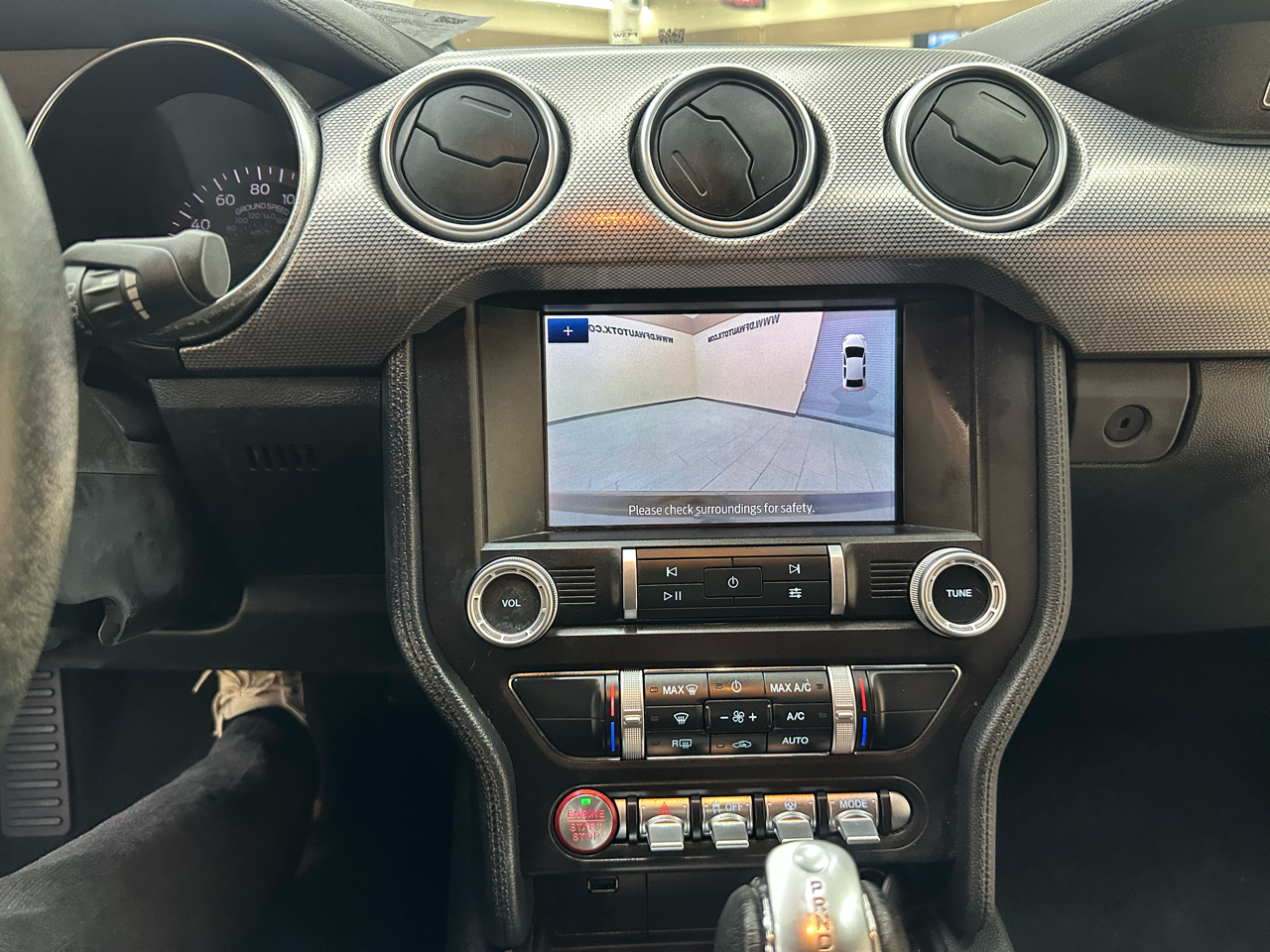 2020 Ford Mustang EcoBoost photo 27