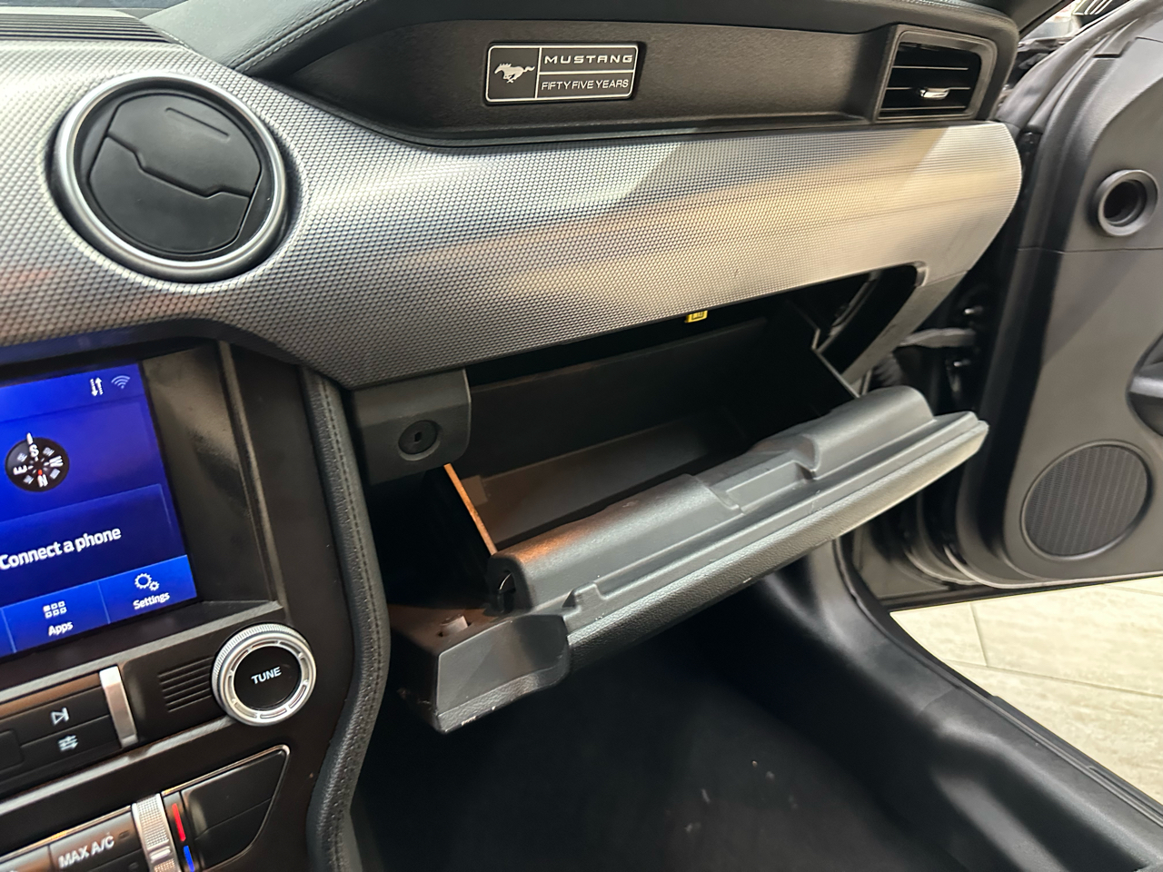 2020 Ford Mustang EcoBoost photo 29