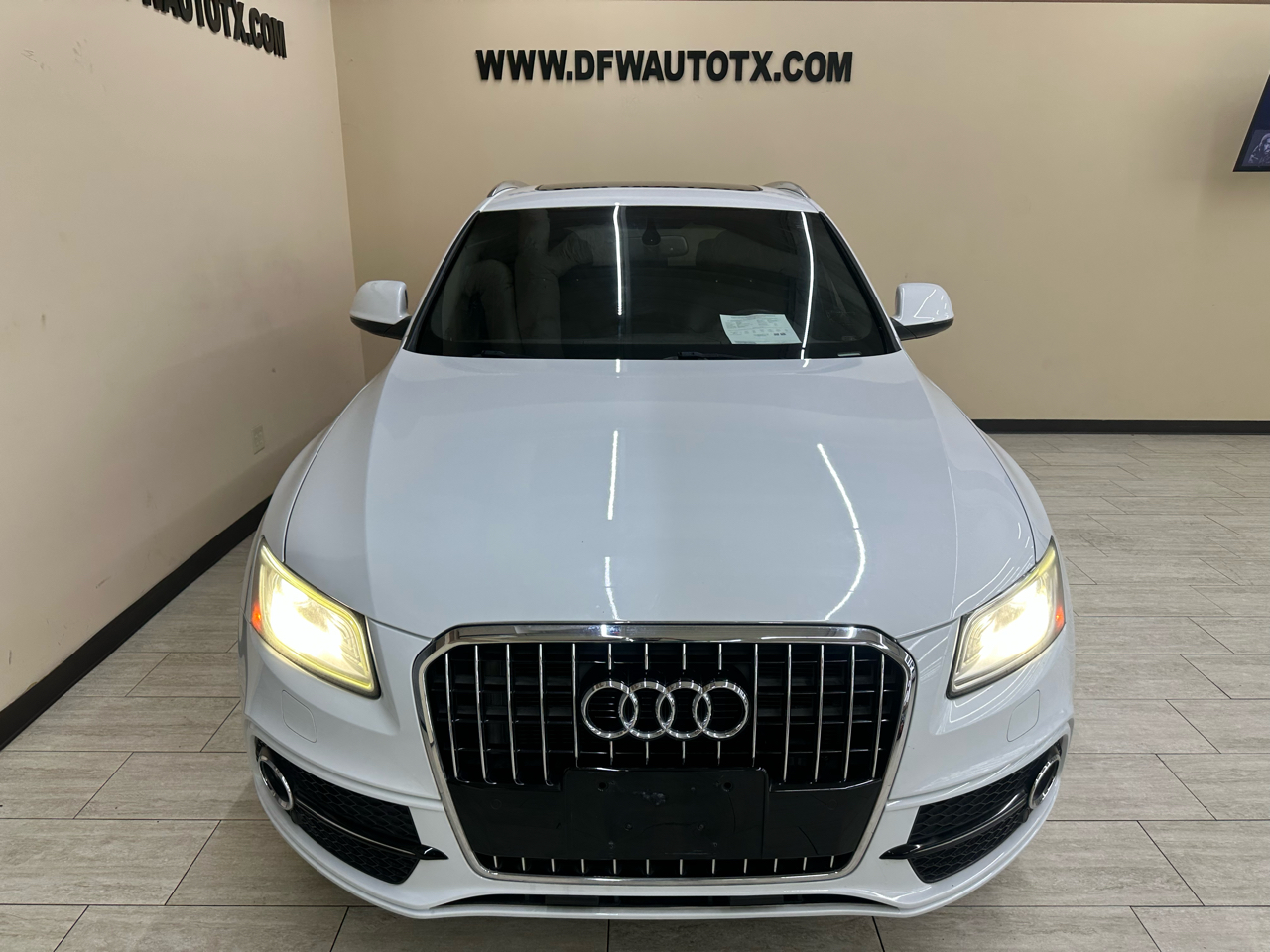 2013 Audi Q5 3.0T Prestige Premium photo 2
