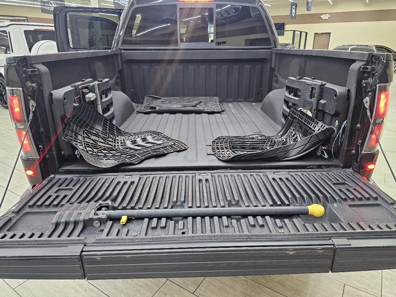 Ford F-150 SVT Raptor SuperCrew 5.5-ft. Bed 4WD 2012