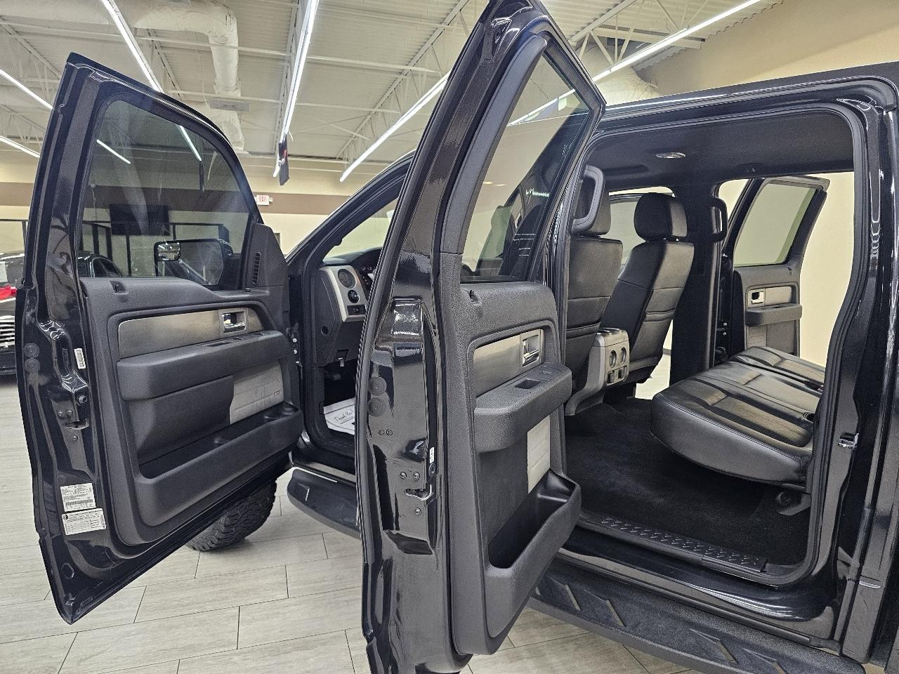 Ford F-150 SVT Raptor SuperCrew 5.5-ft. Bed 4WD 2012