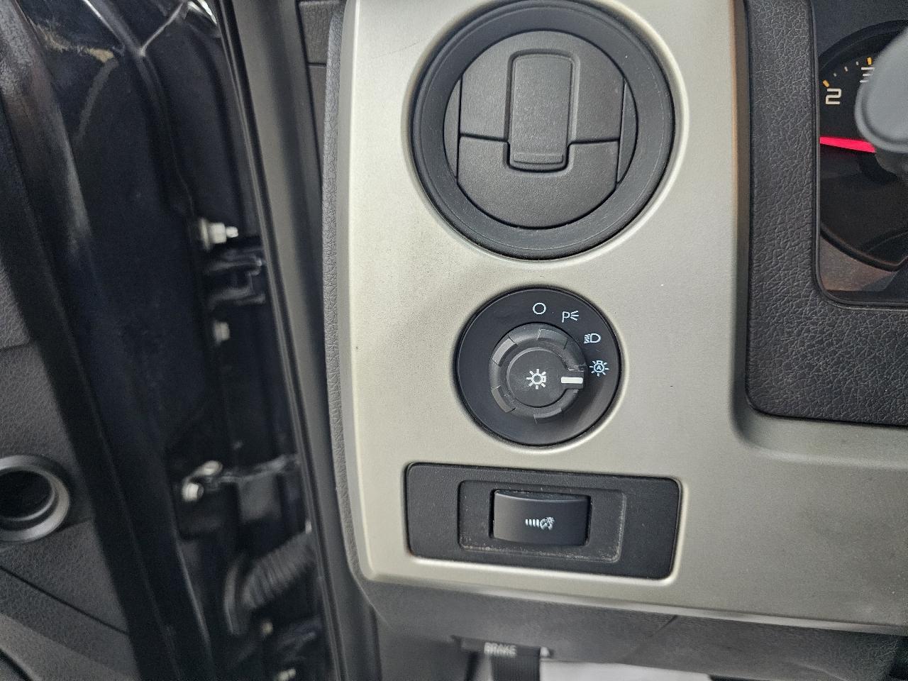Ford F-150 SVT Raptor SuperCrew 5.5-ft. Bed 4WD 2012
