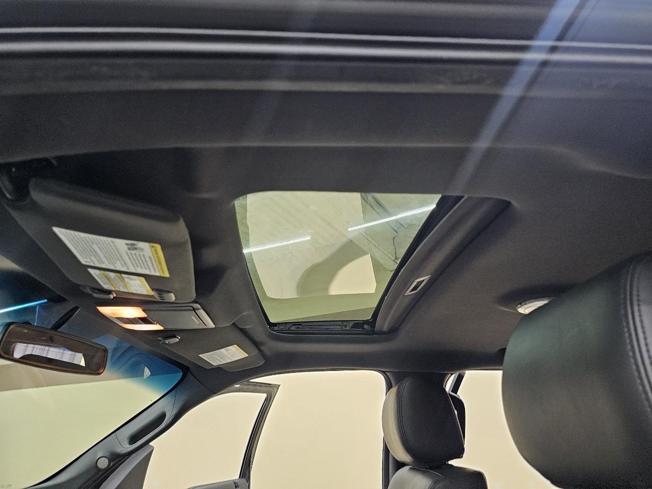 Ford F-150 SVT Raptor SuperCrew 5.5-ft. Bed 4WD 2012