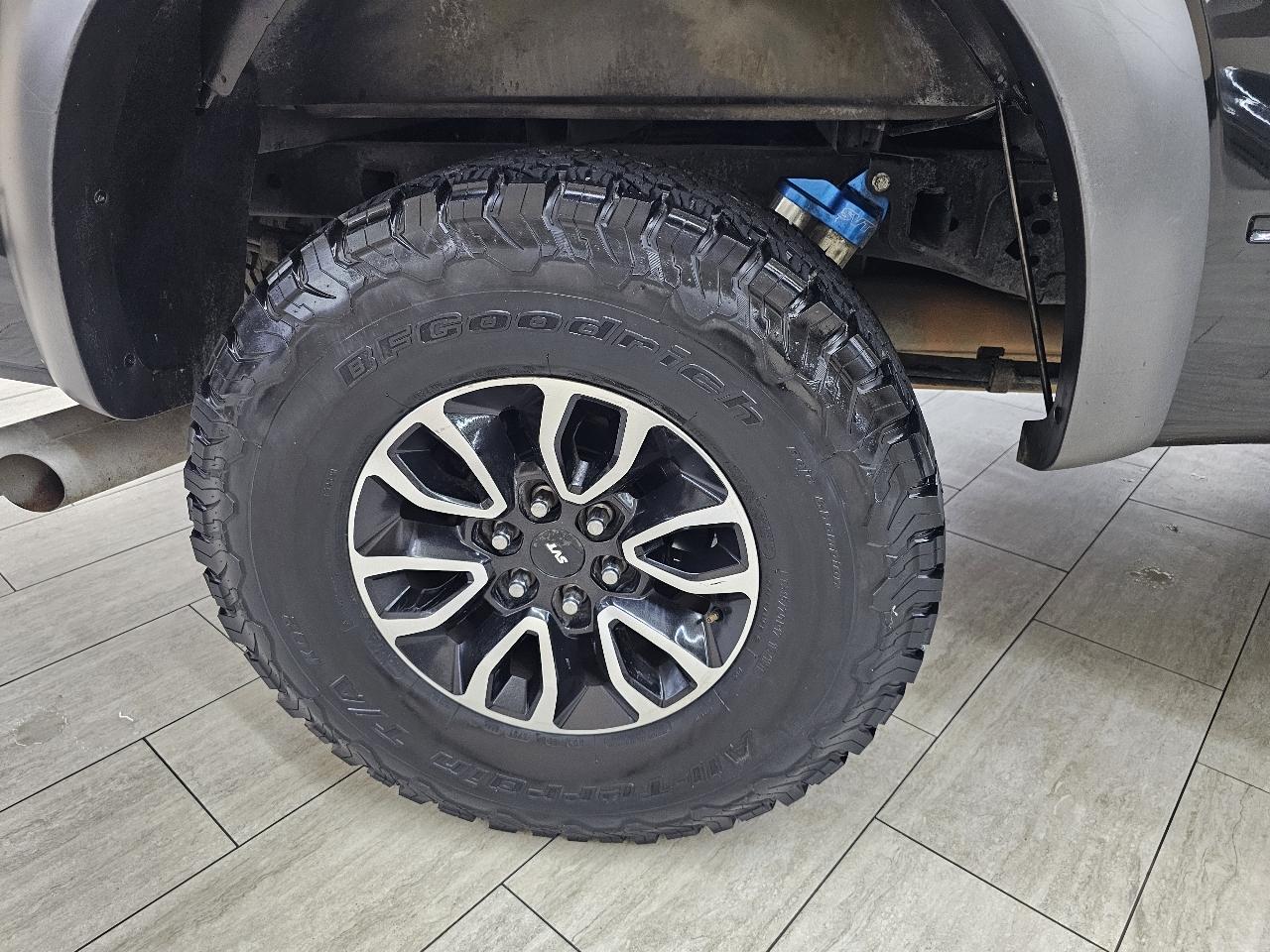 Ford F-150 SVT Raptor SuperCrew 5.5-ft. Bed 4WD 2012