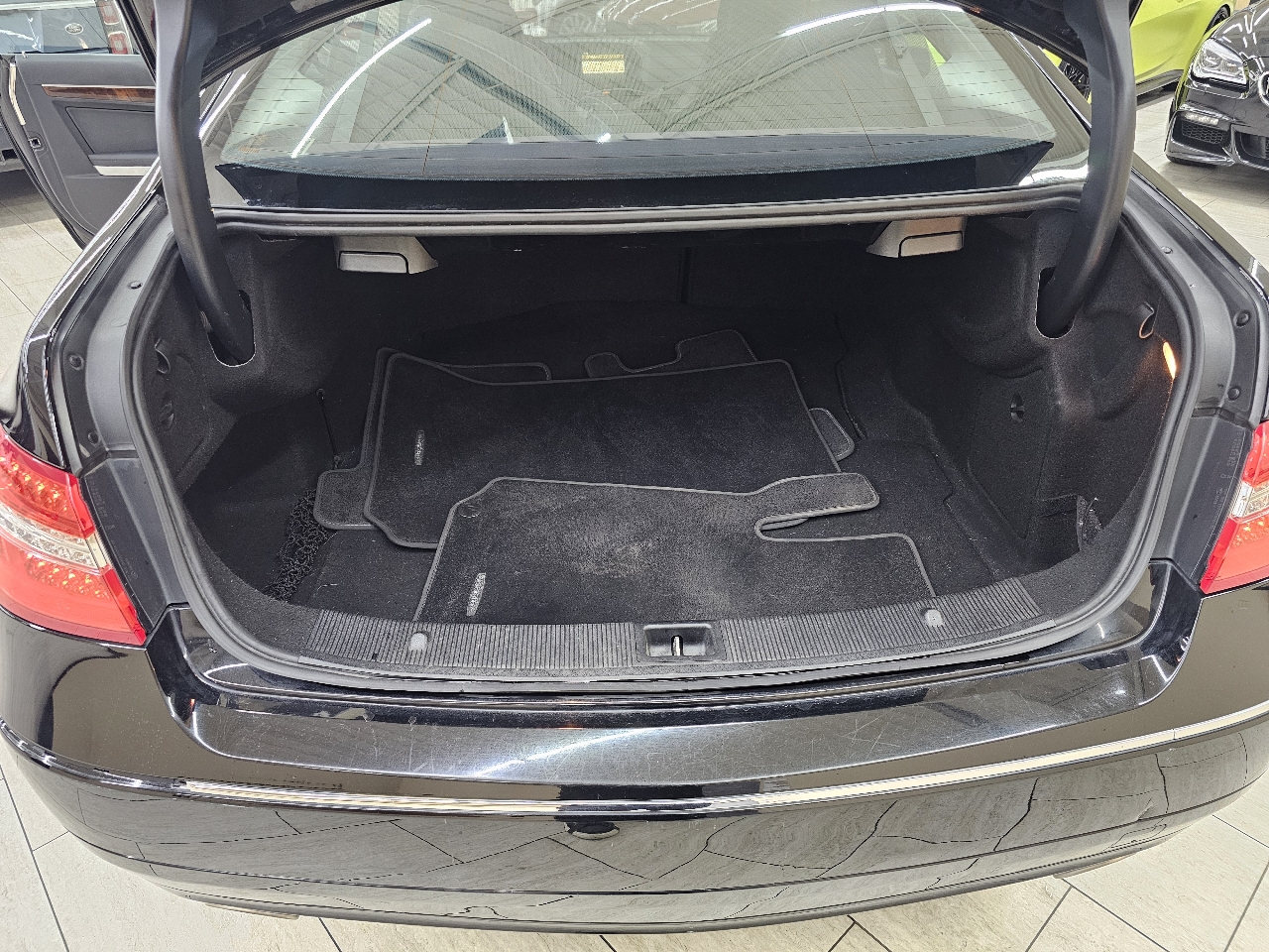 Mercedes-Benz E-Class E350 Coupe 2011