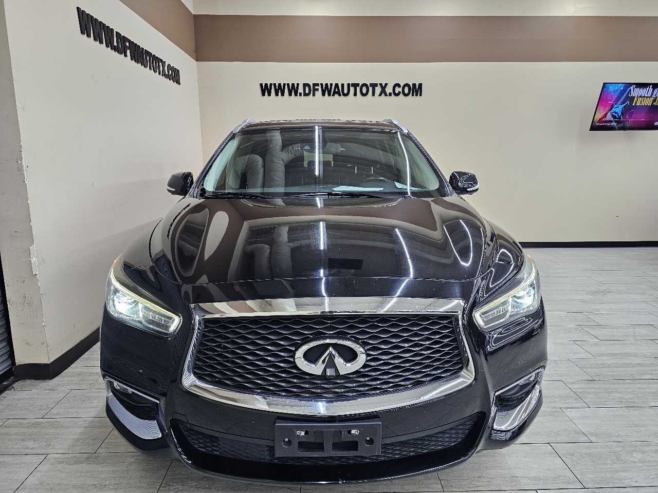 Infiniti QX60 Luxe 4D SUV FWD 2019 Infiniti QX60 Luxe 4D SUV FWD 2019