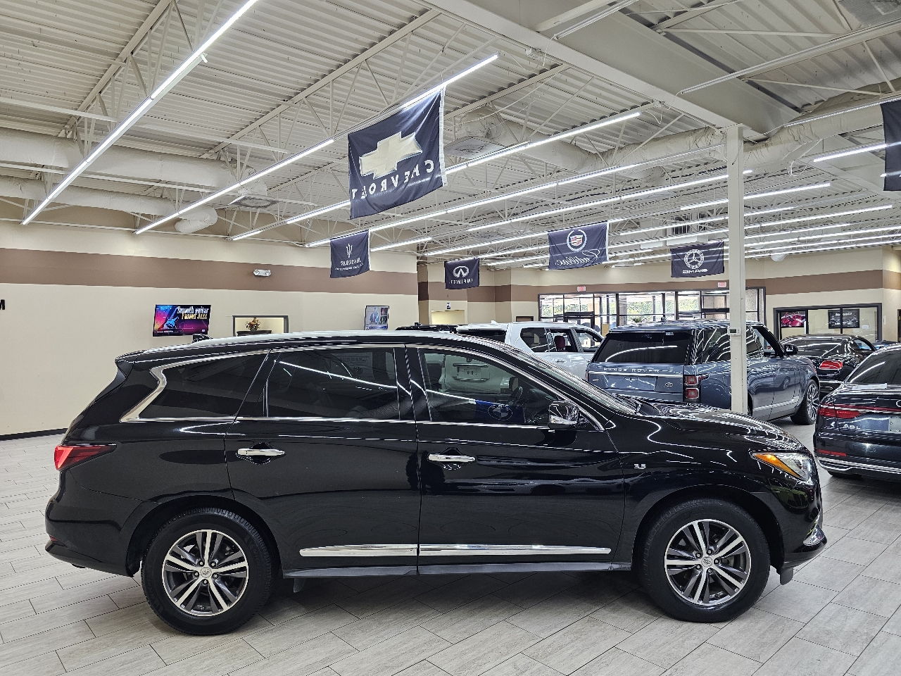 Infiniti QX60 Luxe 4D SUV FWD 2019 Infiniti QX60 Luxe 4D SUV FWD 2019
