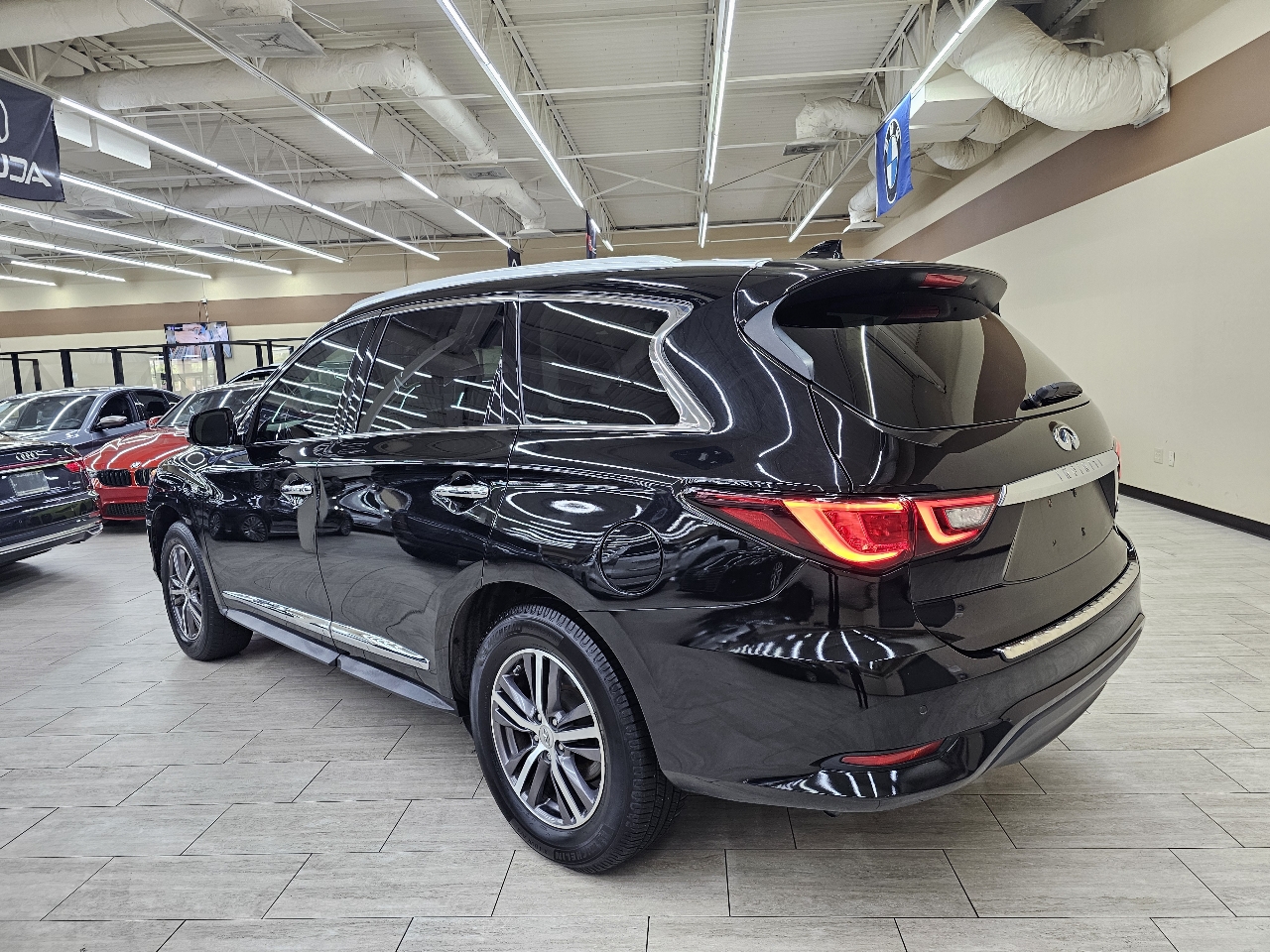 Infiniti QX60 Luxe 4D SUV FWD 2019 Infiniti QX60 Luxe 4D SUV FWD 2019