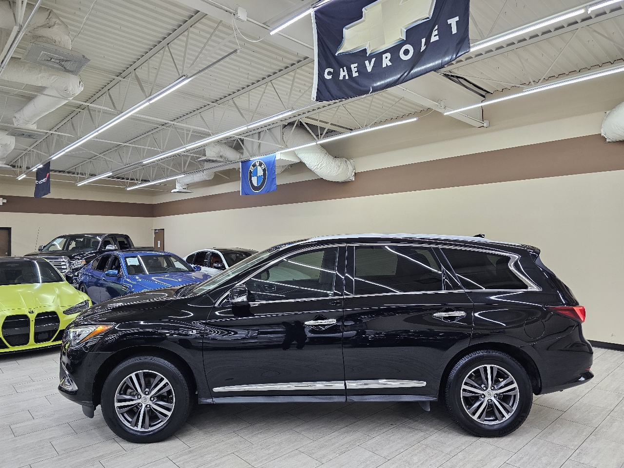 Infiniti QX60 Luxe 4D SUV FWD 2019 Infiniti QX60 Luxe 4D SUV FWD 2019