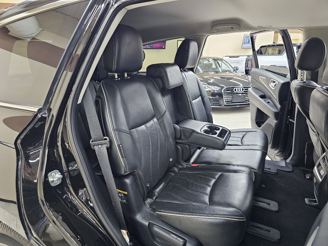 Infiniti QX60 Luxe 4D SUV FWD 2019 Infiniti QX60 Luxe 4D SUV FWD 2019