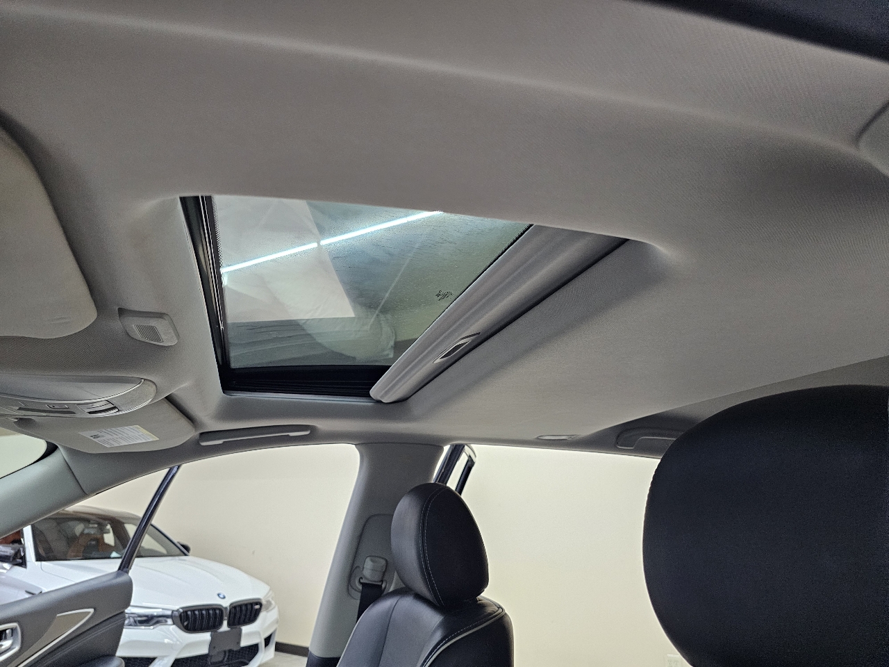 Infiniti QX60 Luxe 4D SUV FWD 2019 Infiniti QX60 Luxe 4D SUV FWD 2019