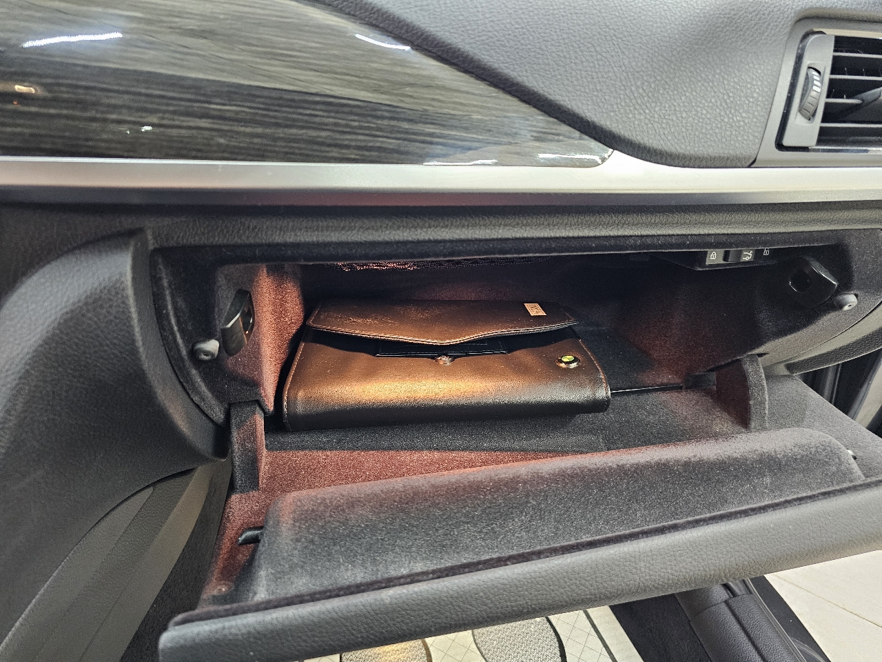 BMW 3-Series 328i Sedan 2013 BMW 3-Series 328i Sedan 2013