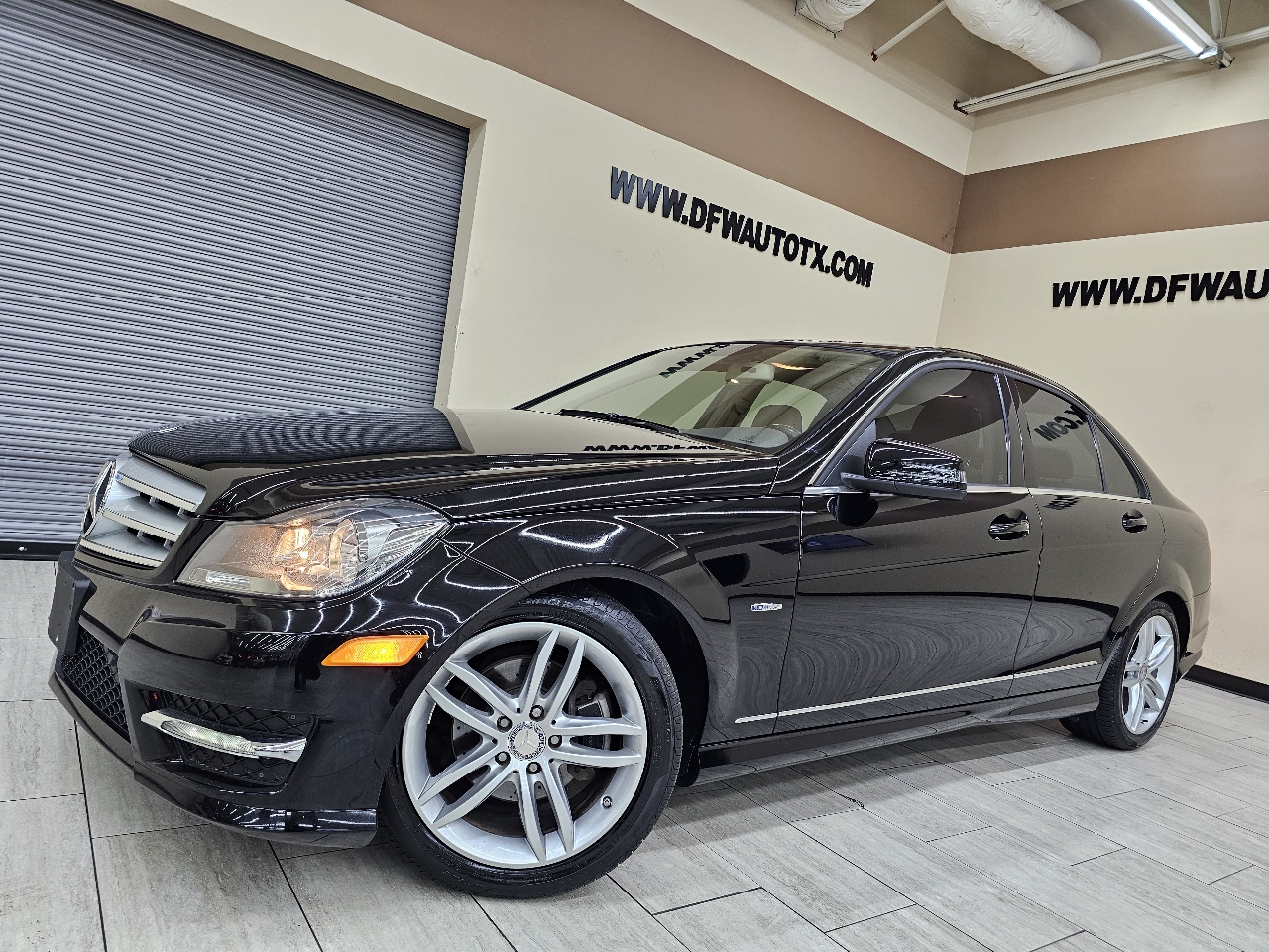 Mercedes-Benz C-Class C250 Luxury Sedan 2012 Mercedes-Benz C-Class C250 Luxury Sedan 2012
