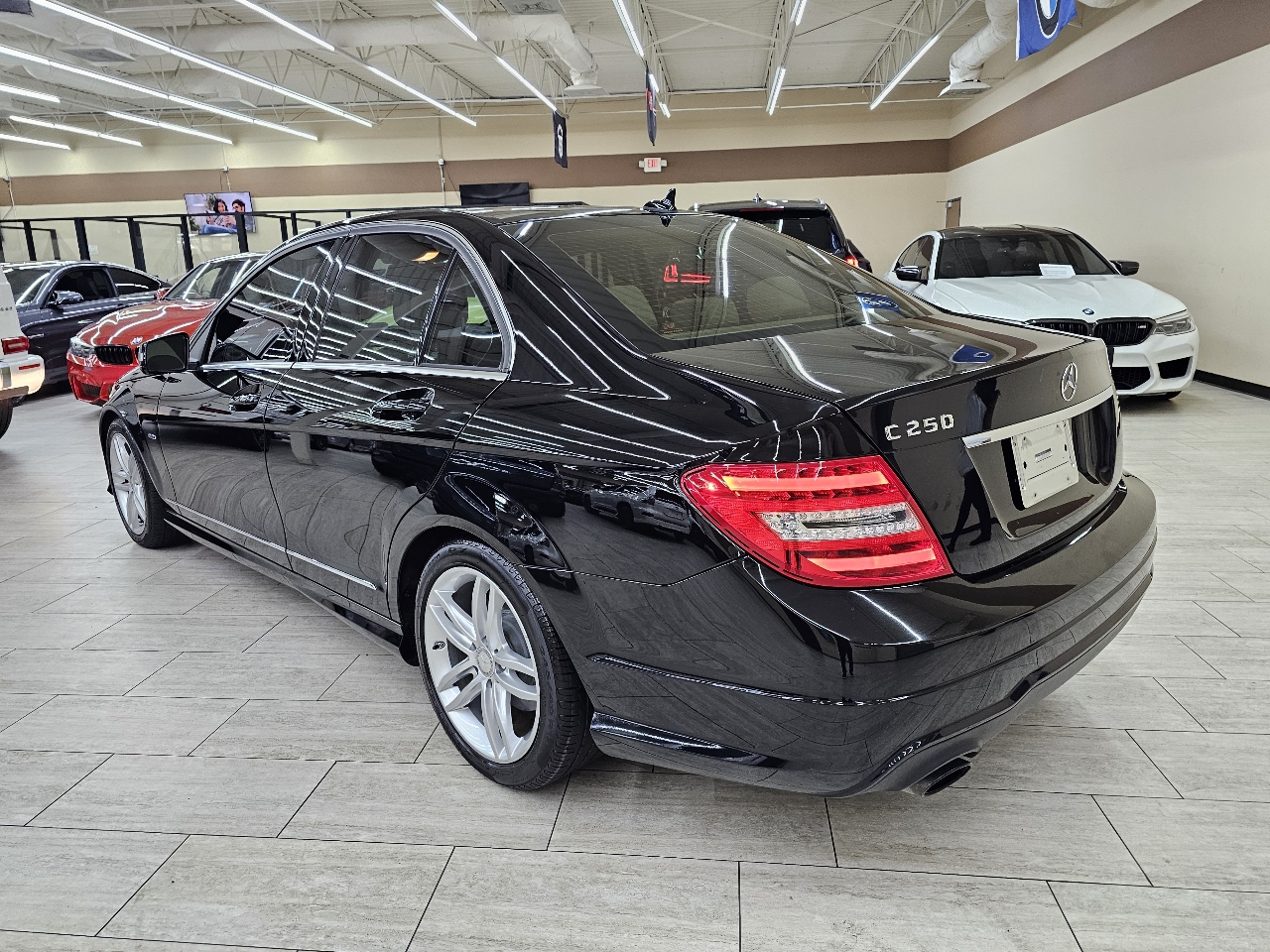 Mercedes-Benz C-Class C250 Luxury Sedan 2012 Mercedes-Benz C-Class C250 Luxury Sedan 2012