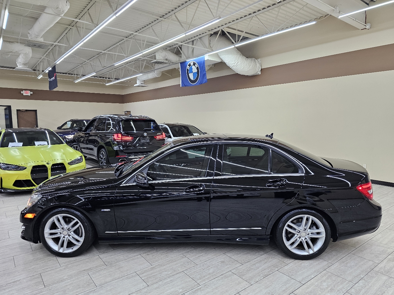 Mercedes-Benz C-Class C250 Luxury Sedan 2012 Mercedes-Benz C-Class C250 Luxury Sedan 2012
