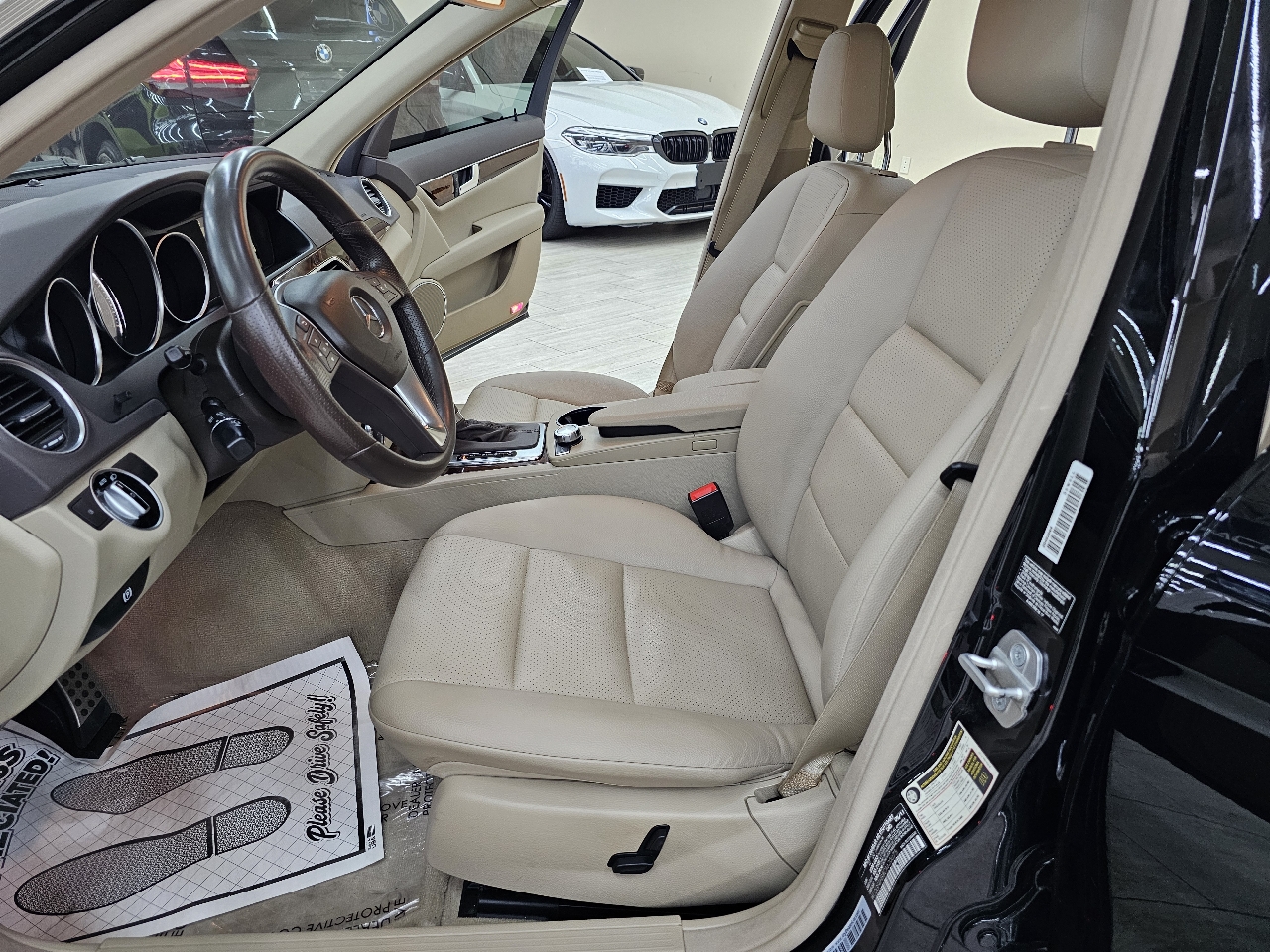 Mercedes-Benz C-Class C250 Luxury Sedan 2012 Mercedes-Benz C-Class C250 Luxury Sedan 2012