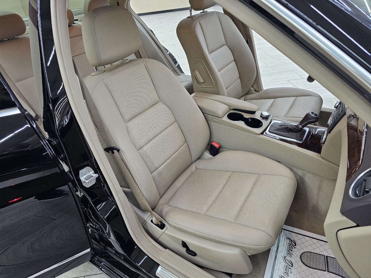 Mercedes-Benz C-Class C250 Luxury Sedan 2012 Mercedes-Benz C-Class C250 Luxury Sedan 2012
