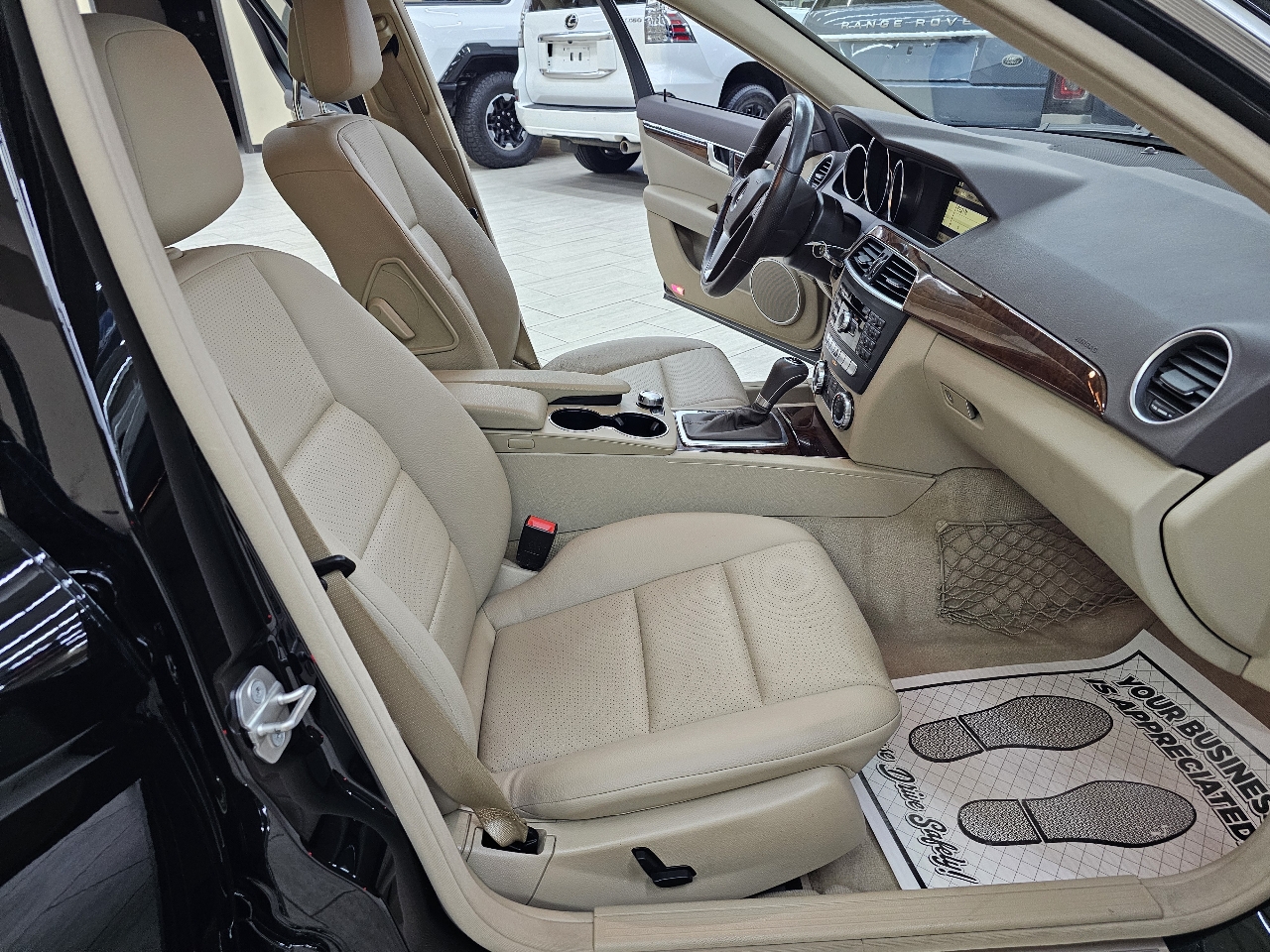 Mercedes-Benz C-Class C250 Luxury Sedan 2012 Mercedes-Benz C-Class C250 Luxury Sedan 2012