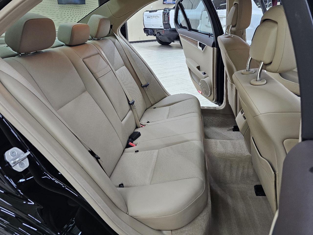 Mercedes-Benz C-Class C250 Luxury Sedan 2012 Mercedes-Benz C-Class C250 Luxury Sedan 2012