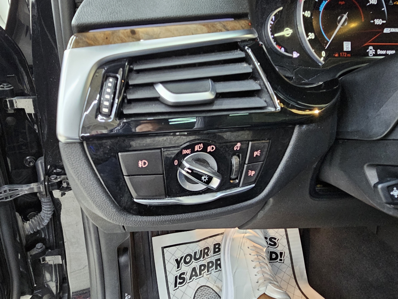 BMW 5-Series 530e iPerformance 2018 BMW 5-Series 530e iPerformance 2018