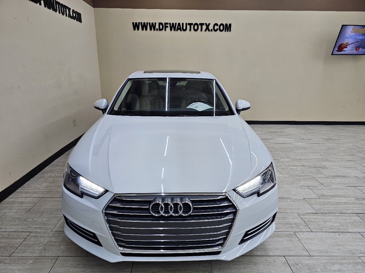 Audi A4 2.0T Premium Sedan 2017 Audi A4 2.0T Premium Sedan 2017