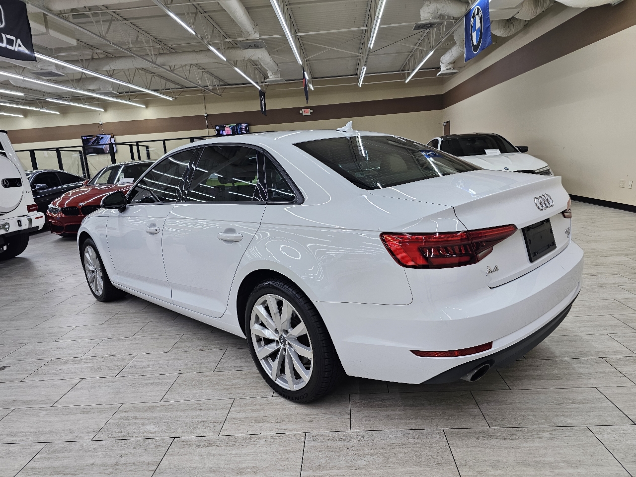 Audi A4 2.0T Premium Sedan 2017 Audi A4 2.0T Premium Sedan 2017