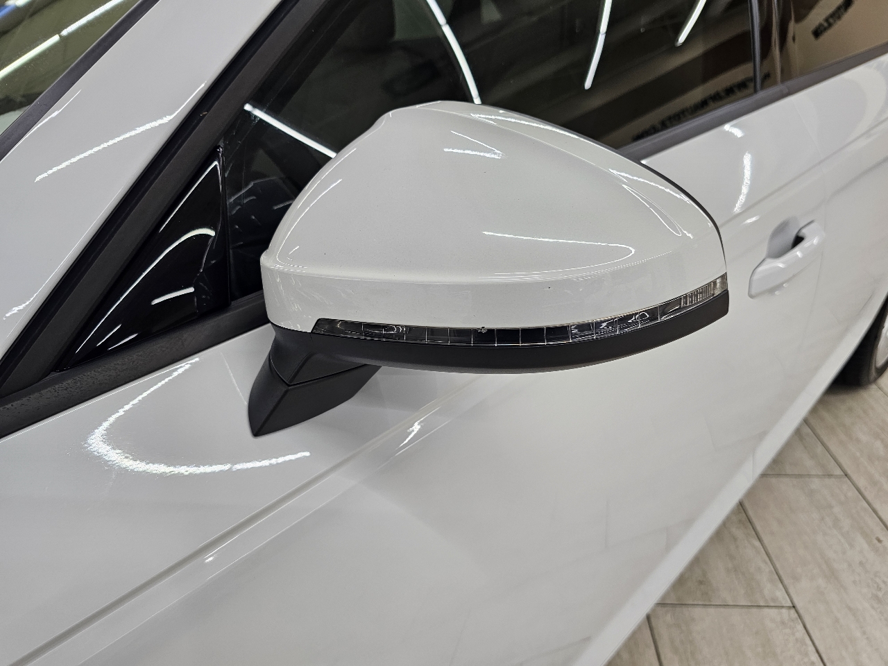 Audi A4 2.0T Premium Sedan 2017 Audi A4 2.0T Premium Sedan 2017