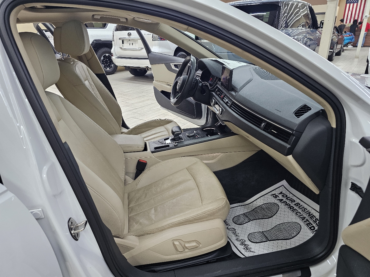 Audi A4 2.0T Premium Sedan 2017 Audi A4 2.0T Premium Sedan 2017