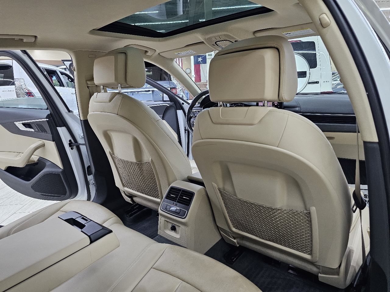 Audi A4 2.0T Premium Sedan 2017 Audi A4 2.0T Premium Sedan 2017